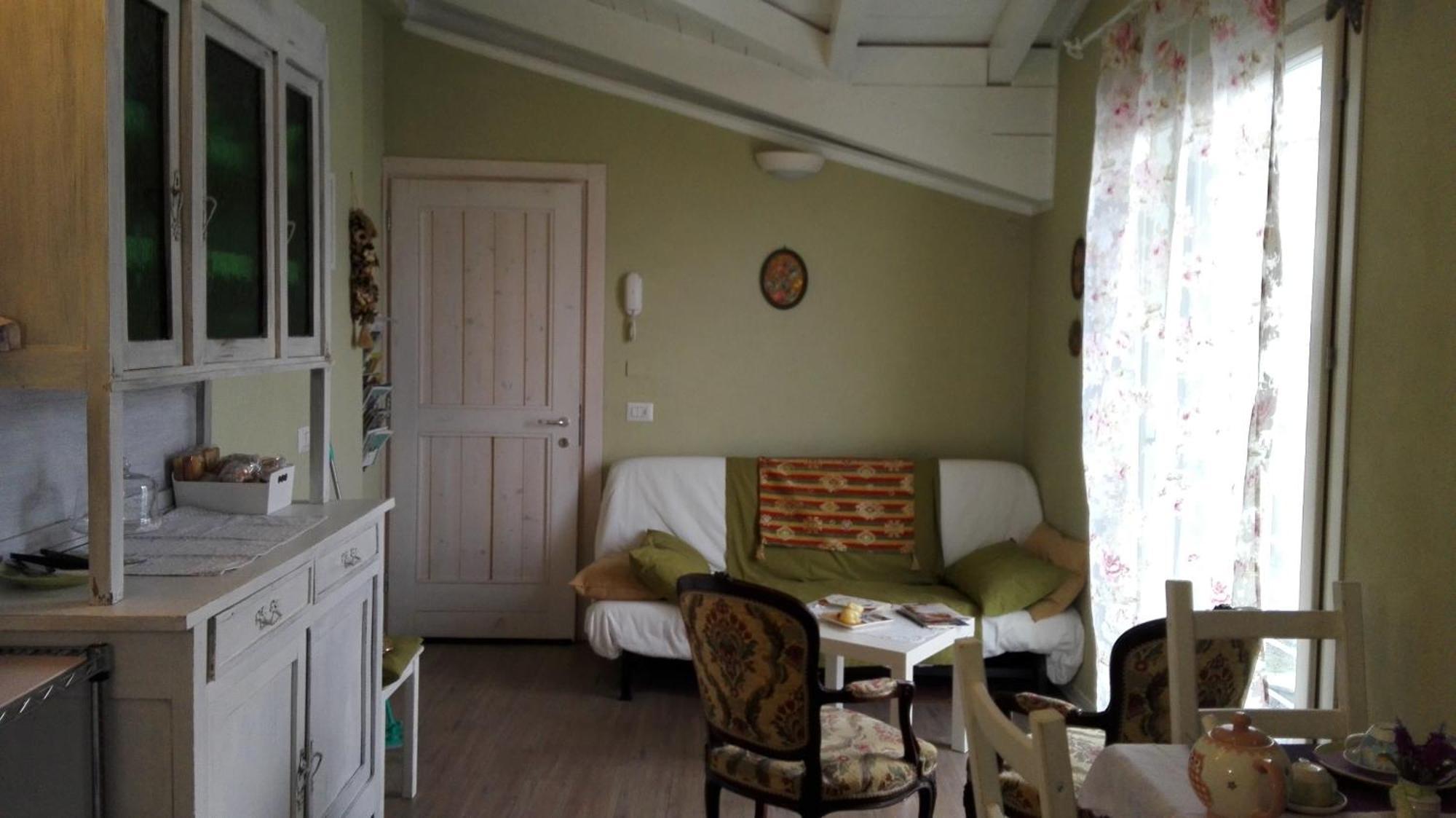 Il Cortile Friendly House Hotel Borgomanero Ngoại thất bức ảnh